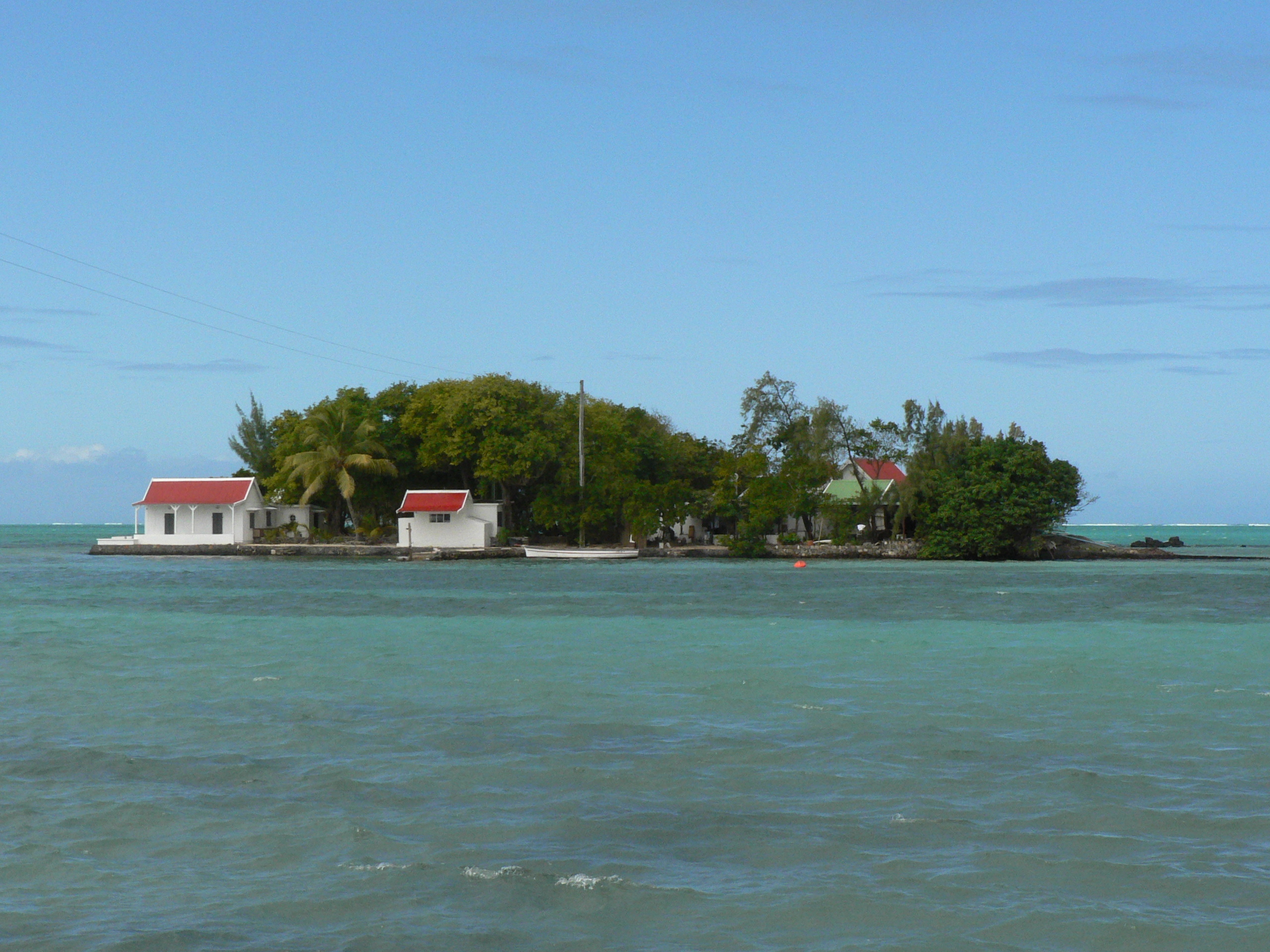 Petite île en face de la digue de Mahébourg